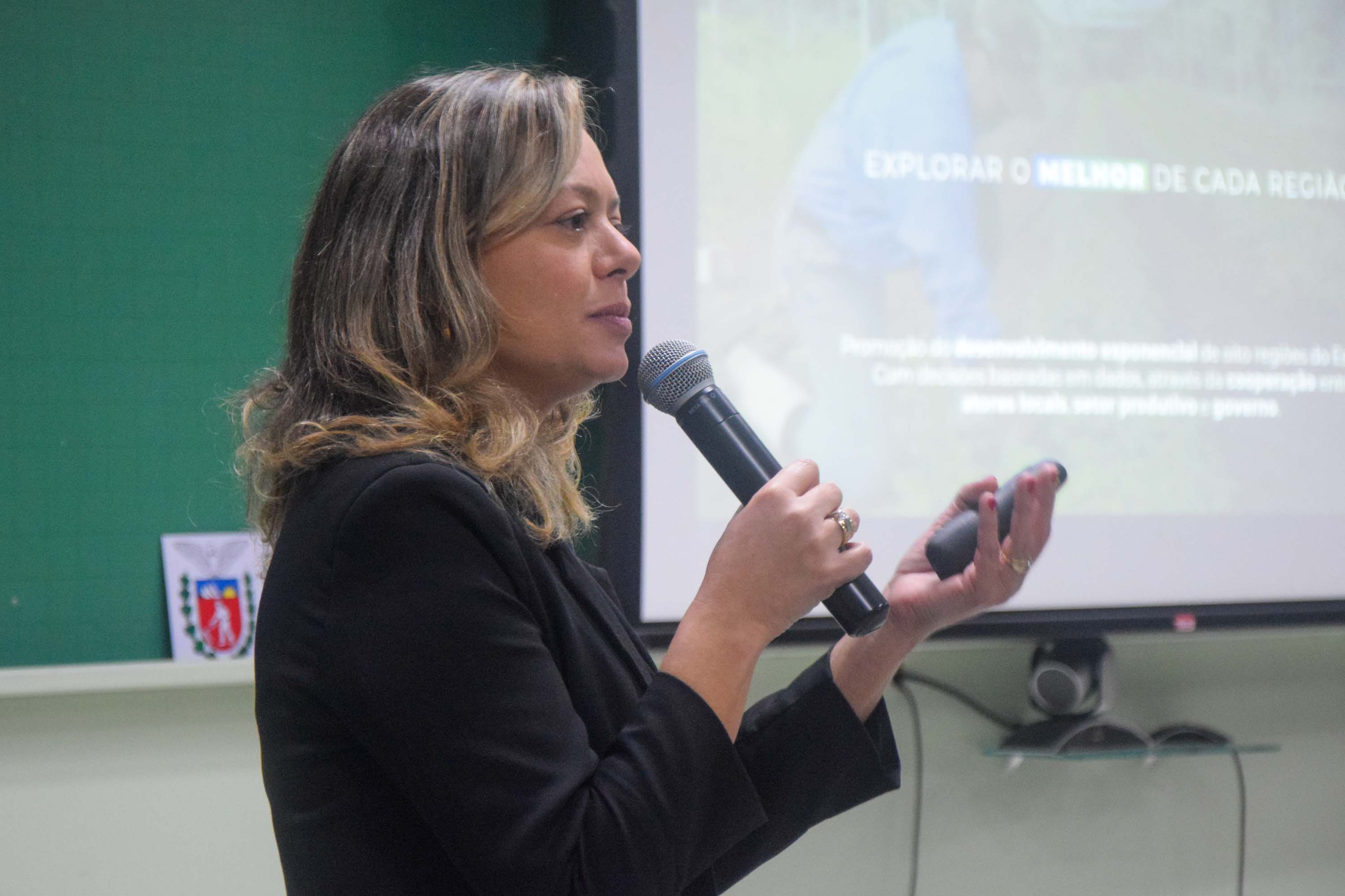 Estado entrega planos de desenvolvimento para cidades da região de Irati e União da Vitória