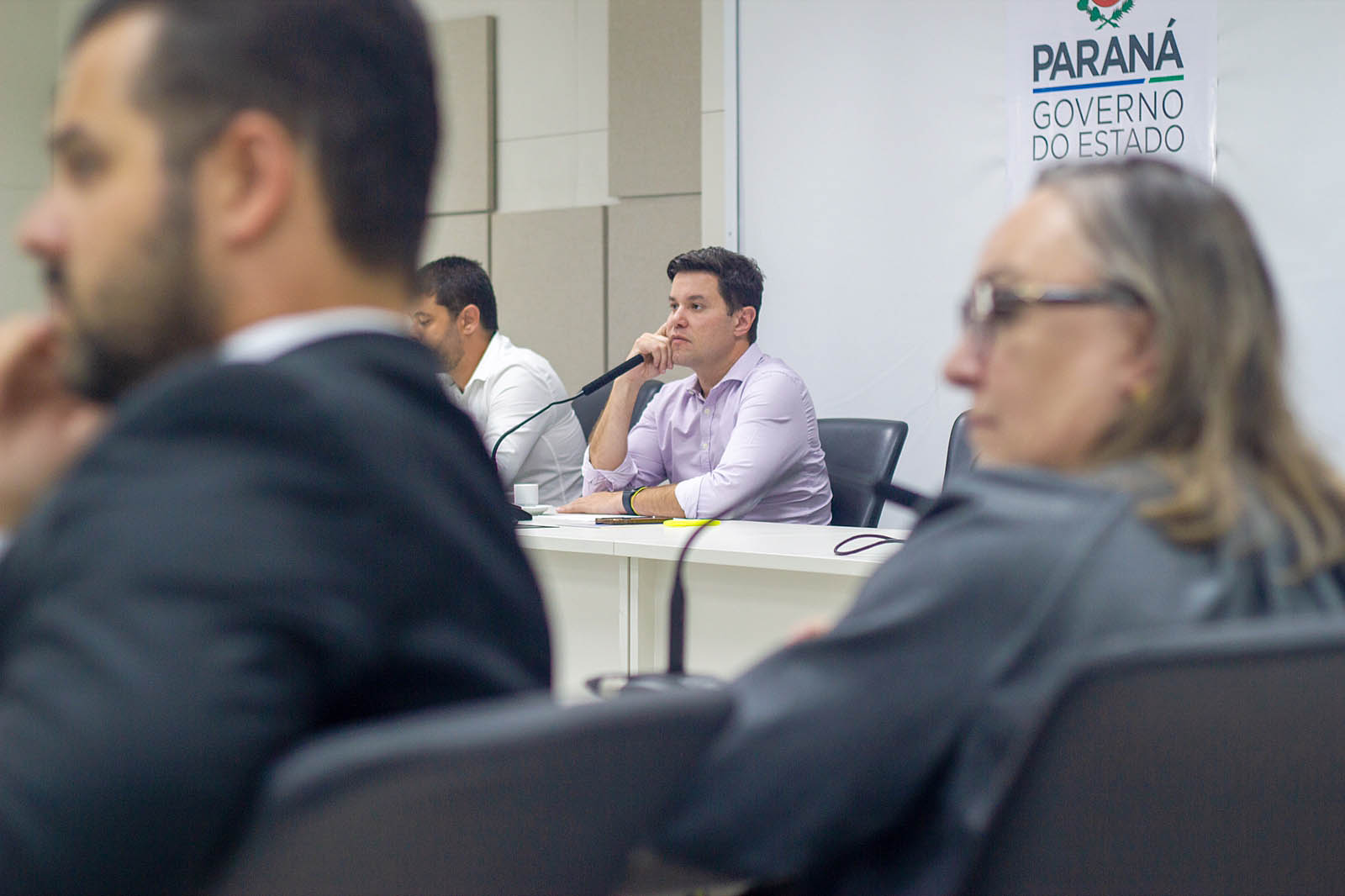 Pessoas reunidas sobre hidrogênio verde. Foto: SEPL