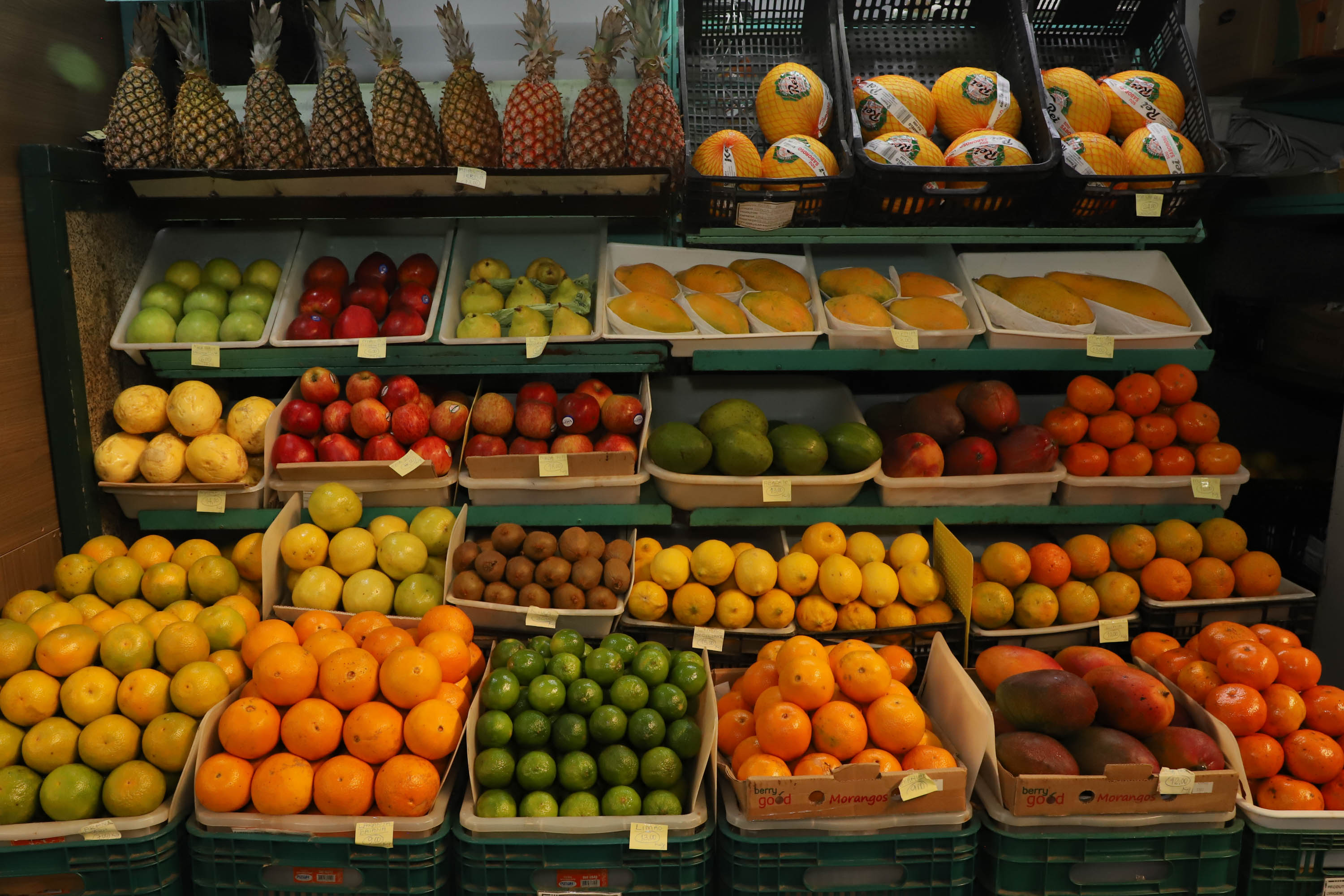 Alimentos em feira.