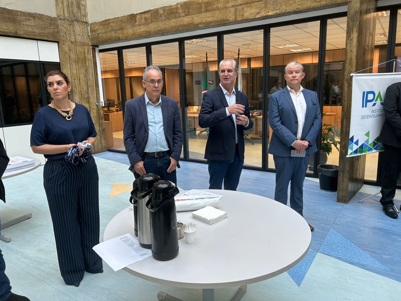 café com servidores novos SEPL Ipardes