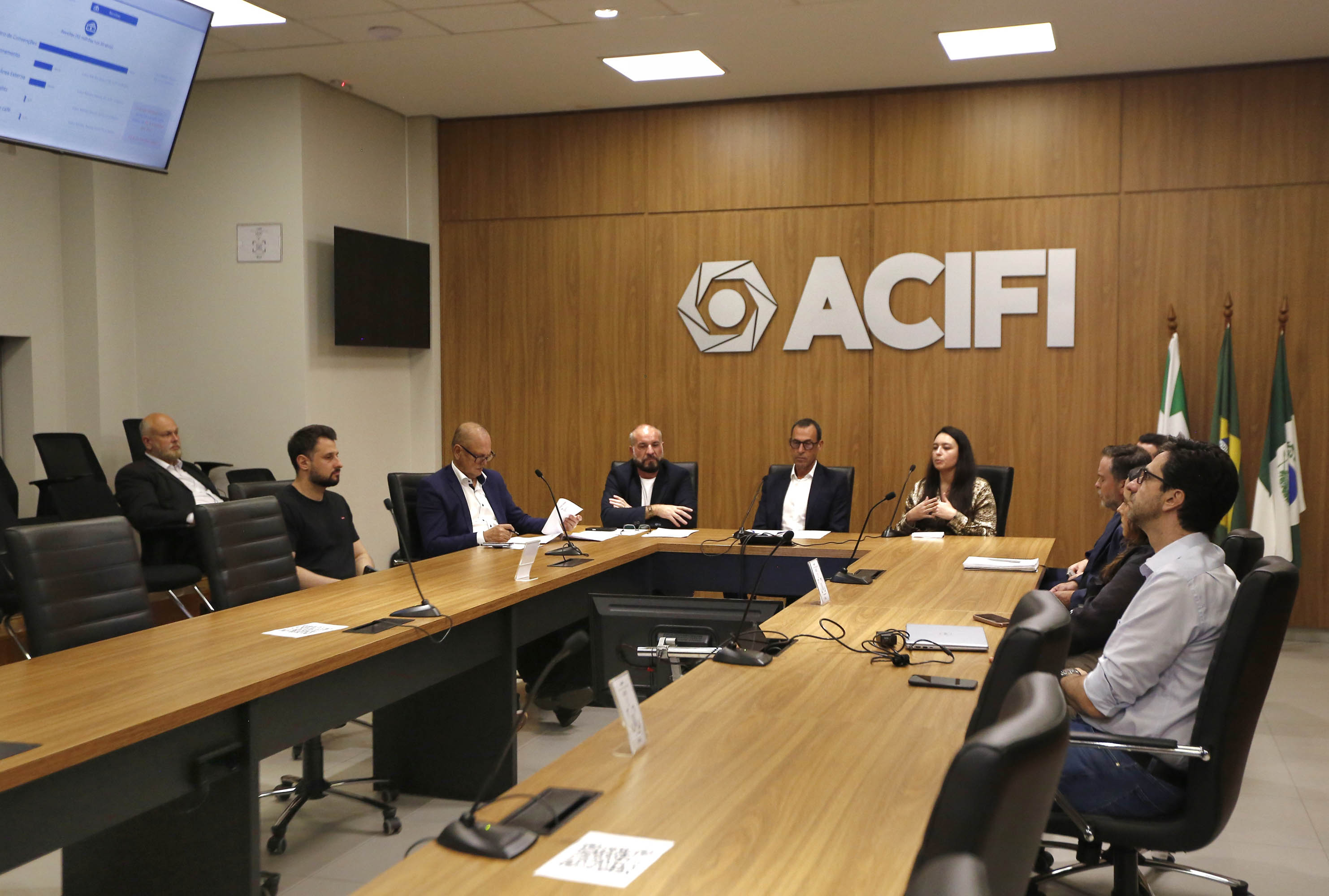 Audiência colhe sugestões para revitalização do Centro de Convenções de Foz do Iguaçu