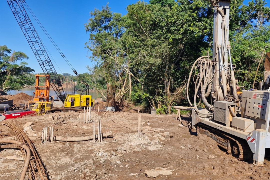 Nova ponte entre Japurá e São Carlos do Ivaí tem fundações concluídas nas duas margens
