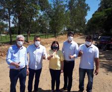 Entrega de pavimentação de estrada rural e de máquinas, caminhão e equipamentos para cooperativas de agricultura familiar, inauguração de cozinha comunitária. Estas foram algumas das ações dos secretários estaduais da Agricultura e do Abastecimento, Norberto Ortigara, e do Planejamento e Projetos Estruturantes, Valdemar Bernardo Jorge, na semana passada na região do Norte Pioneiro.