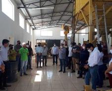 Entrega de pavimentação de estrada rural e de máquinas, caminhão e equipamentos para cooperativas de agricultura familiar, inauguração de cozinha comunitária. Estas foram algumas das ações dos secretários estaduais da Agricultura e do Abastecimento, Norberto Ortigara, e do Planejamento e Projetos Estruturantes, Valdemar Bernardo Jorge, na semana passada na região do Norte Pioneiro.