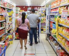 Inflação de alimentos teve aumento em fevereiro.