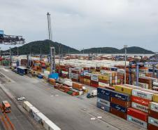 Nove produtos paranaenses tiveram crescimento superior a 30% nas exportações em 2025