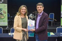 Municípios dos Campos Gerais recebem planos de desenvolvimento integrado