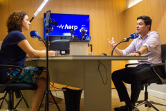 Rádio recebe Guto Silva para entrevista sobre Paraná.