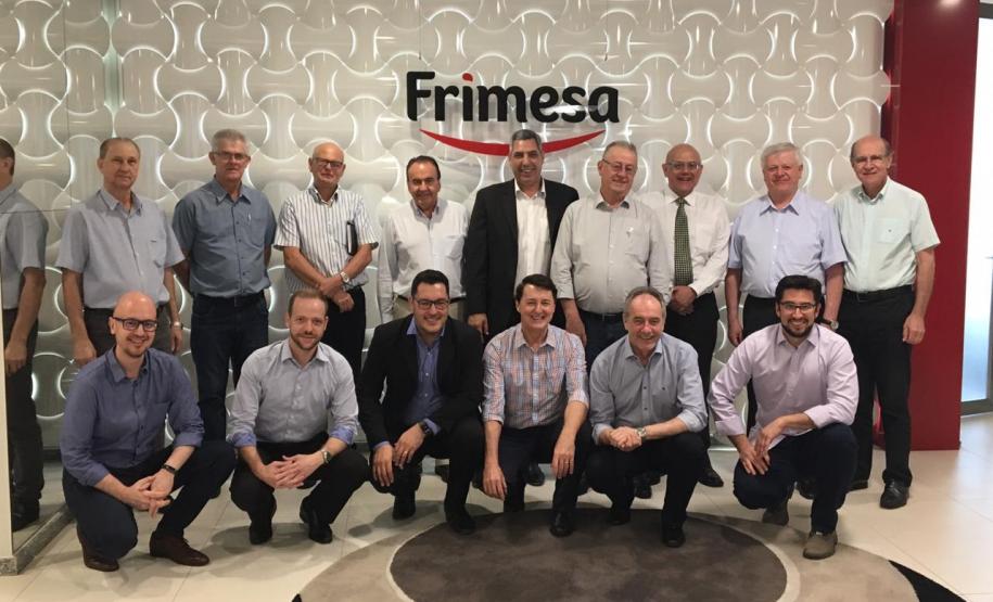 Líderes do agronegócio paranaense conhecem projetos da Nova Ferroeste