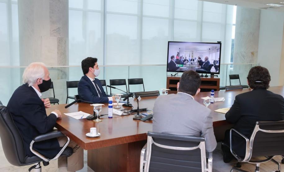 Paraná e Mato Grosso do Sul firmam acordo para ampliar malha ferroviária