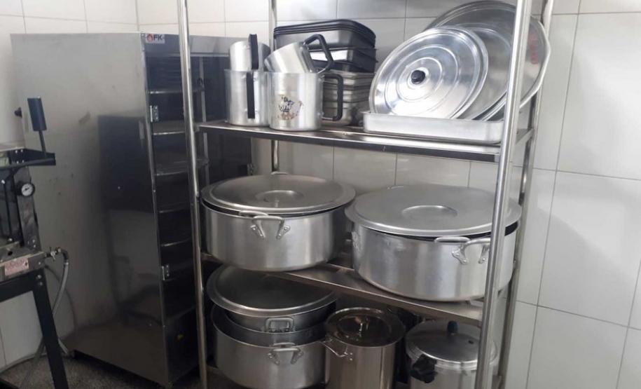 Entrega de pavimentação de estrada rural e de máquinas, caminhão e equipamentos para cooperativas de agricultura familiar, inauguração de cozinha comunitária. Estas foram algumas das ações dos secretários estaduais da Agricultura e do Abastecimento, Norberto Ortigara, e do Planejamento e Projetos Estruturantes, Valdemar Bernardo Jorge, na semana passada na região do Norte Pioneiro.