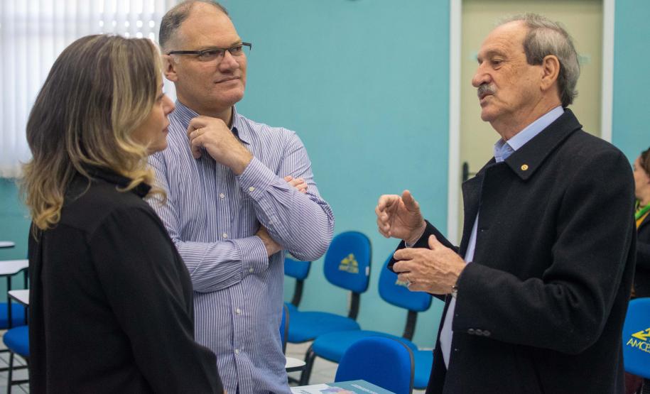 Estado entrega planos de desenvolvimento para cidades da região de Irati e União da Vitória