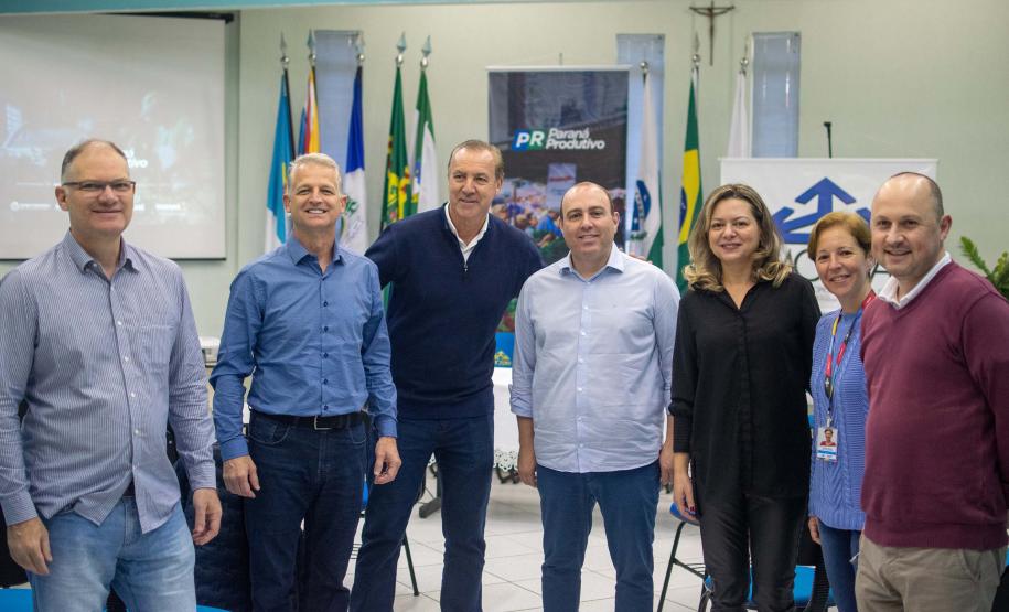 Estado entrega planos de desenvolvimento para cidades da região de Irati e União da Vitória