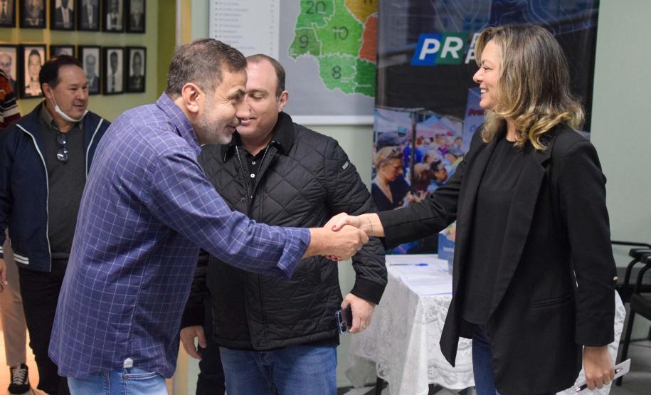 Estado entrega planos de desenvolvimento para cidades da região de Irati e União da Vitória