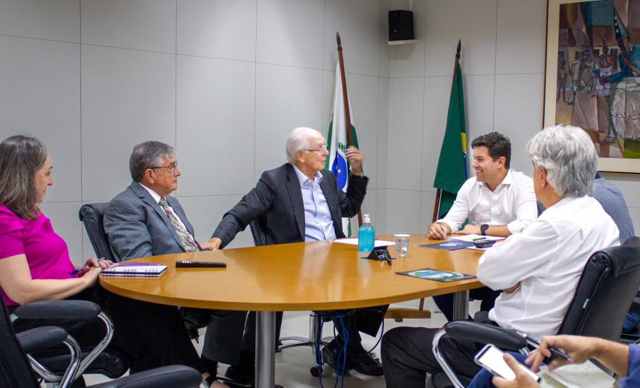 Reunião sobre ideias para o desenvolvimento do Estado. Foto: SEPL.