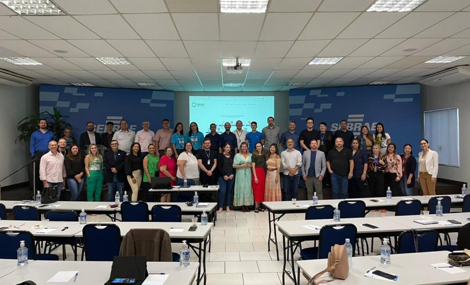 As reuniões, que aconteceram em Londrina, Porecatu, Apucarana e Maringá, que fazem parte das 12.ª, 13.ª e 14.ª regionais, trataram de temas como o fortalecimento das governanças territoriais e a exposição das demandas das regiões.