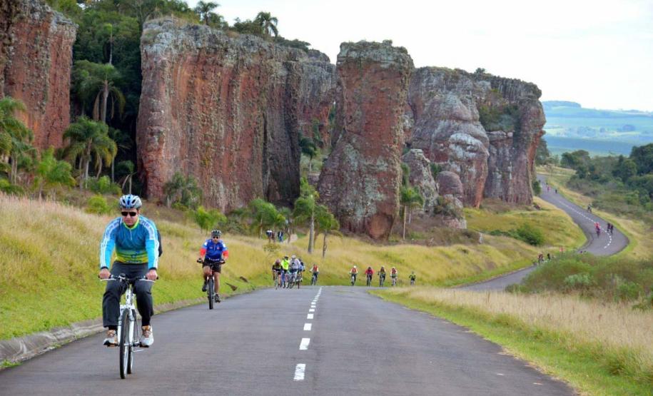 Documentário Vila Velha Caminhos do Peabiru