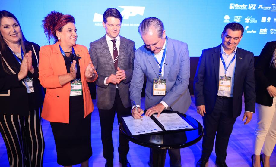 Emupar e assinatura TCE