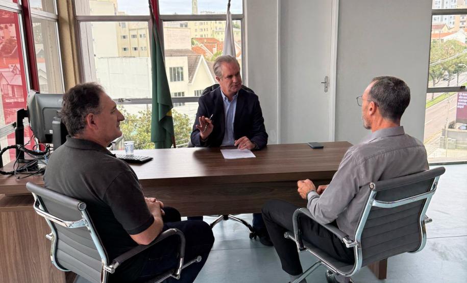 Ulisses Maia assina homologação Arena Olímpica