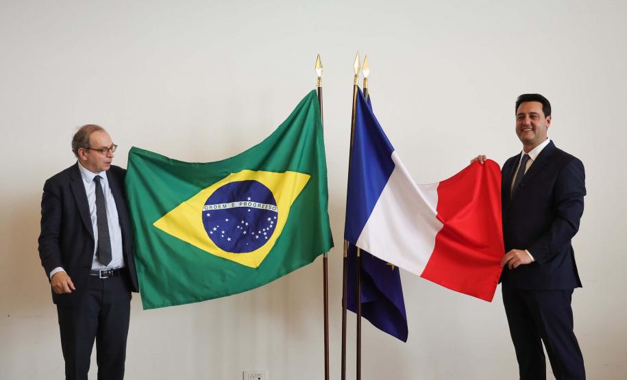 Pompidou assinatura França