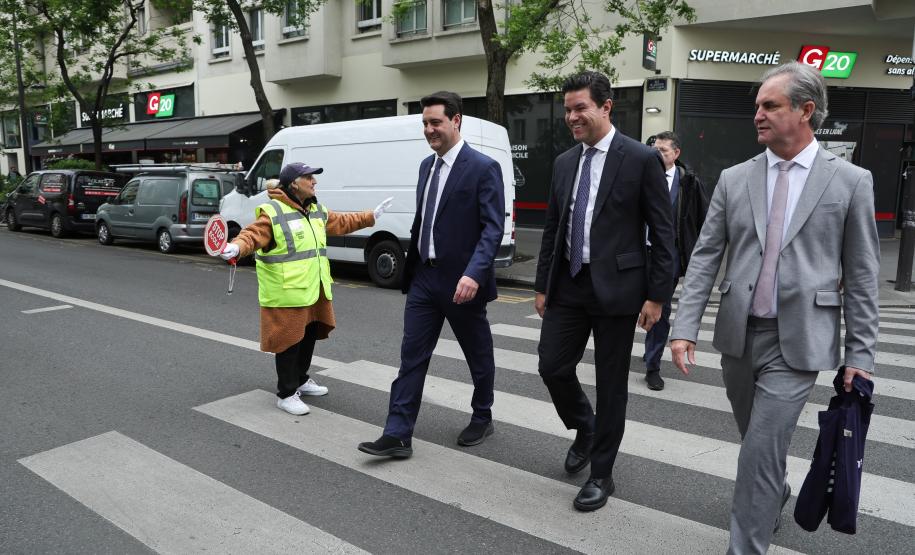 Pompidou assinatura França