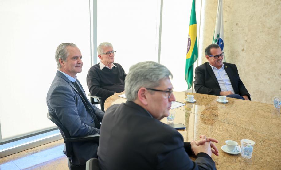 Estado conclui Plano de Contratações Anual de 2026 com mais de 92 mil itens