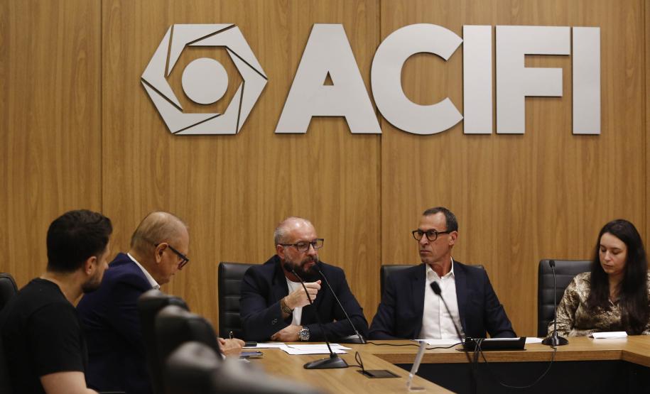 Audiência colhe sugestões para revitalização do Centro de Convenções de Foz do Iguaçu