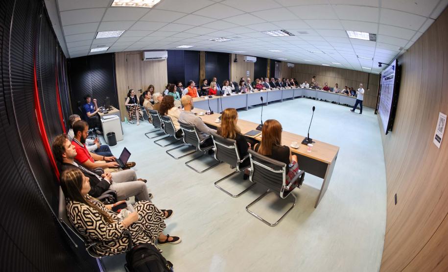 Estado recebe missão do Banco Mundial e apresenta avanços do projeto Paraná Eficiente