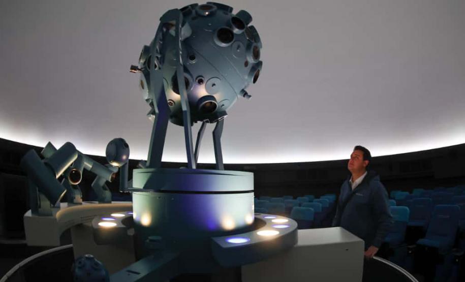 Na Alemanha, Governo do Paraná assina contrato para planetário em parque a ser revitalizado com projeto do Planejamento