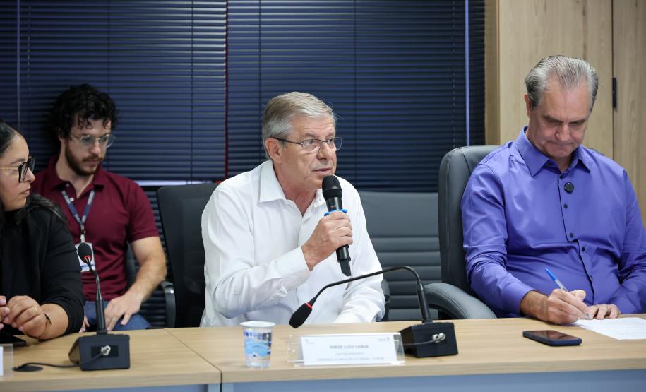 Paraná tem população urbana, escolarizada e com casa própria, aponta pesquisa inédita