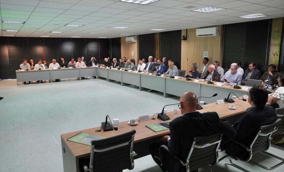 Estado instalará oito usinas de energia solar para compensar consumo de prédios públicos