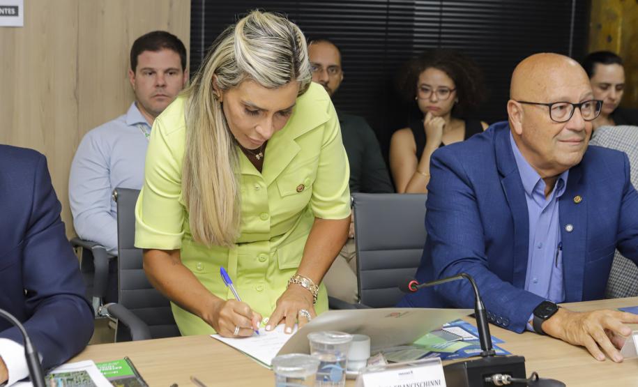 Governo oficializa binário e acessos da Ponte de Guaratuba serão modernizados