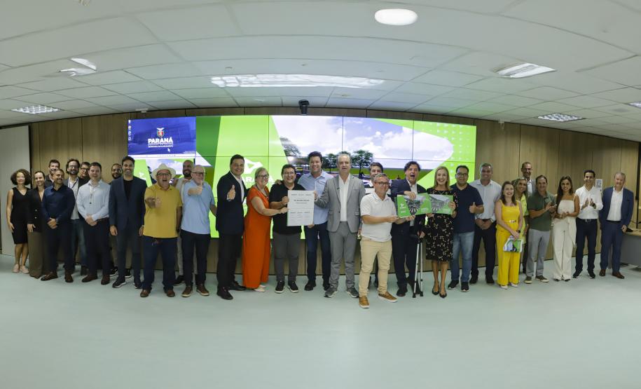 Governo oficializa binário e acessos da Ponte de Guaratuba serão modernizados