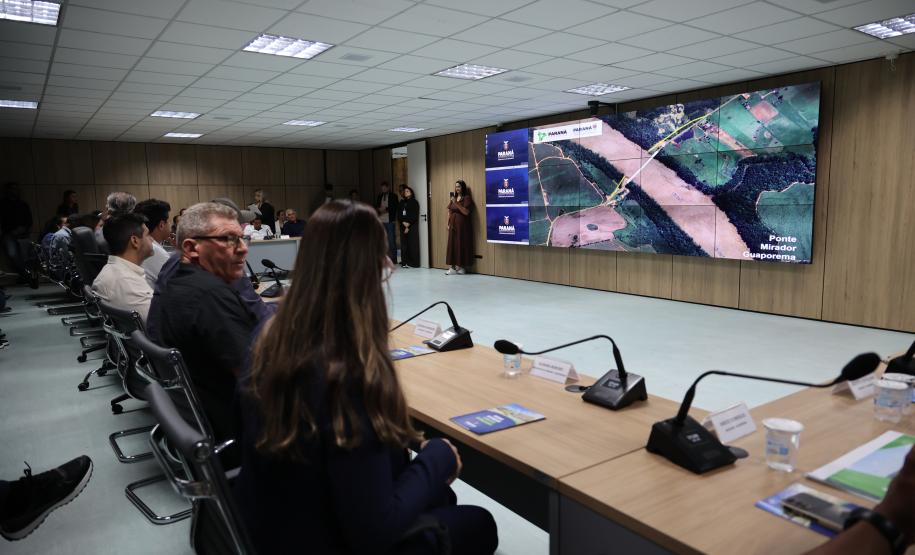 Ponte sobre o rio Ivaí entre Mirador e Guaporema