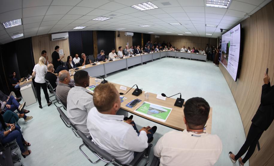 Ponte sobre o rio Ivaí entre Mirador e Guaporema