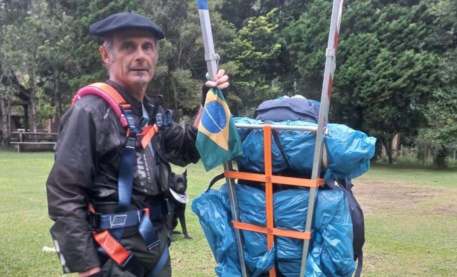 Francês que percorre Caminhos do Peabiru já acumula 50 dias na jornada
