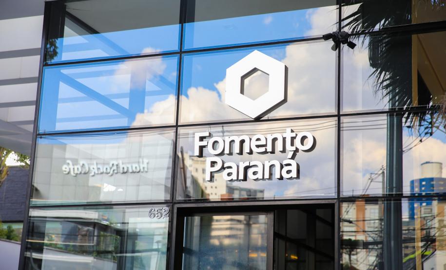 Ratinho Junior sanciona lei que autoriza captação de US$ 50 milhões para micro e pequenas empresas