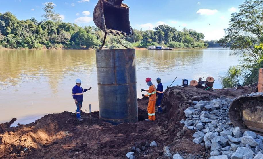 Nova ponte entre Japurá e São Carlos do Ivaí tem fundações concluídas nas duas margens